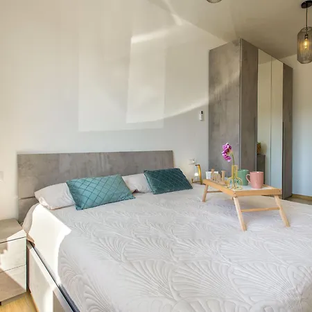 아파트 Posidonia By Interhome *